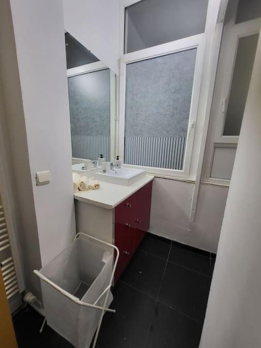 Appartement Style Haussmannien 1 Bedroom Bruksela Zewnętrze zdjęcie